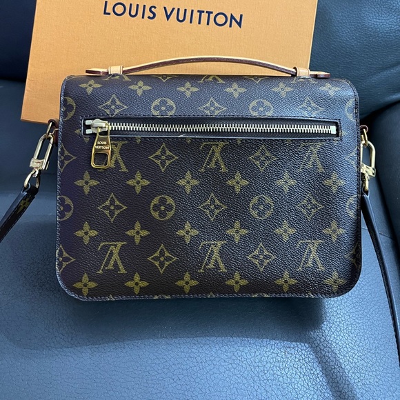 ‼️sold‼️Louis Vuitton Pochette Metis - Picture 3 of 16